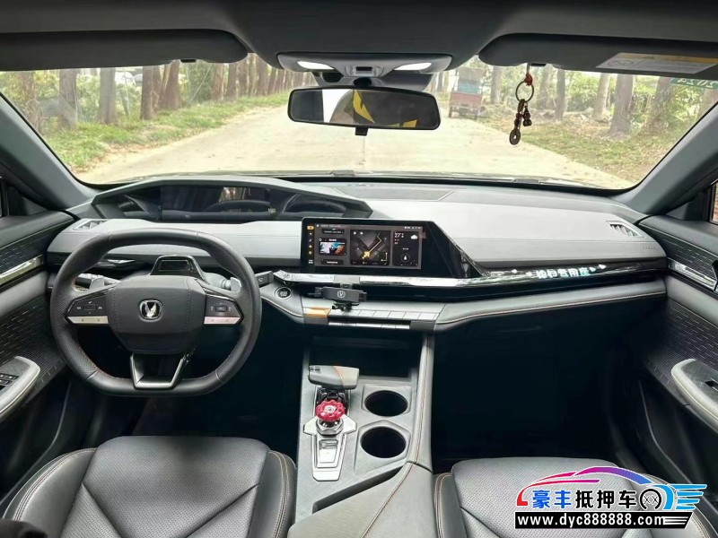 22年长安长安UNI轿车抵押车出售