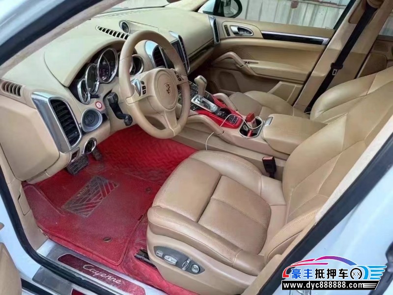 14年保时捷卡宴轿车抵押车出售