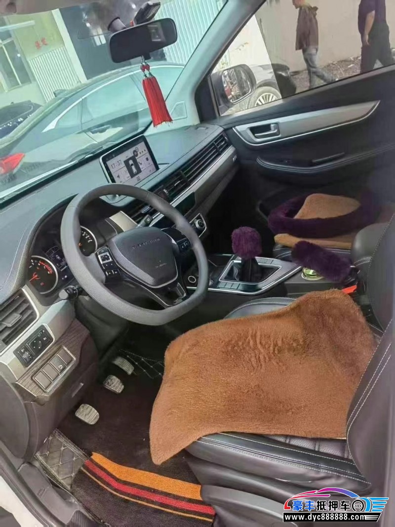 22年东风风行风行SX6轿车抵押车出售