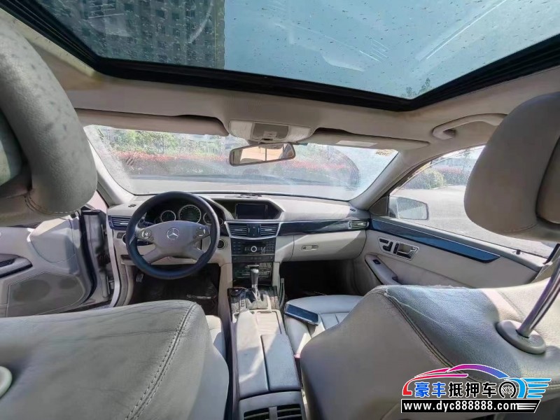 10年奔驰E轿车抵押车出售