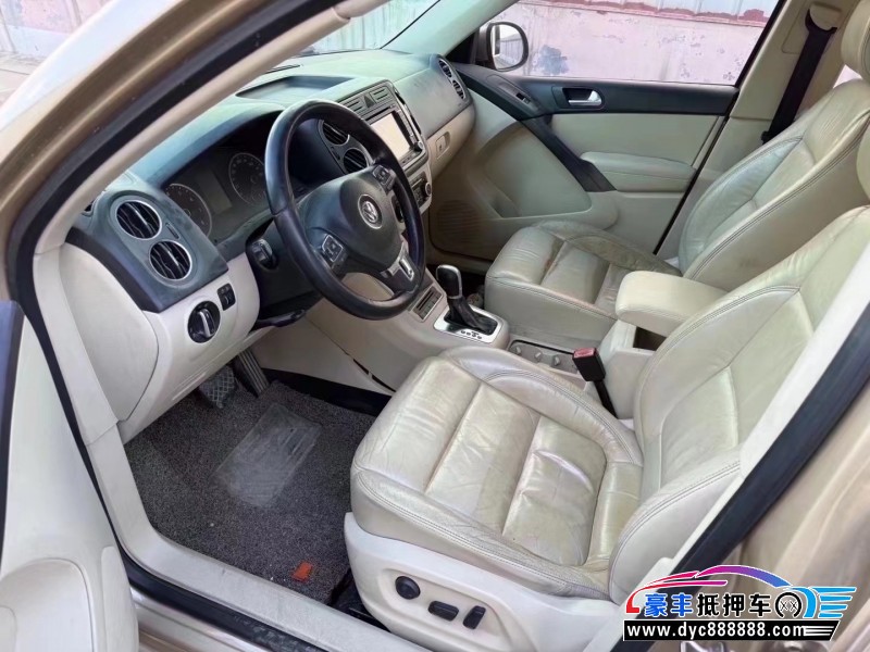 12年大众途观轿车抵押车出售