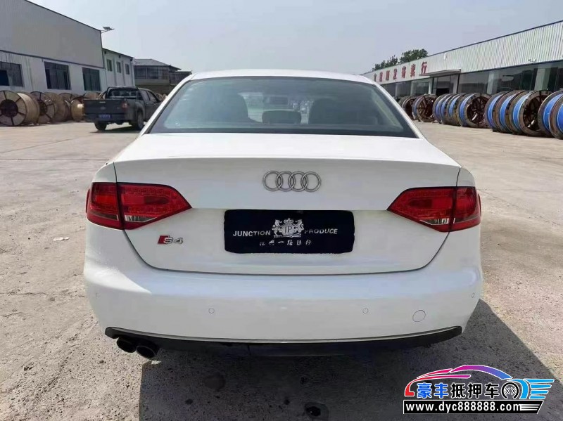 12年奥迪A4L轿车抵押车出售