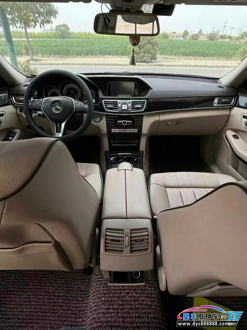 14年奔驰E轿车抵押车出售