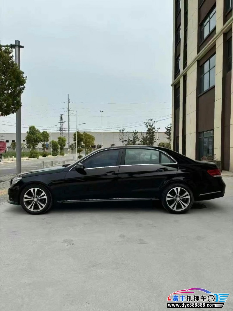 14年奔驰E轿车抵押车出售