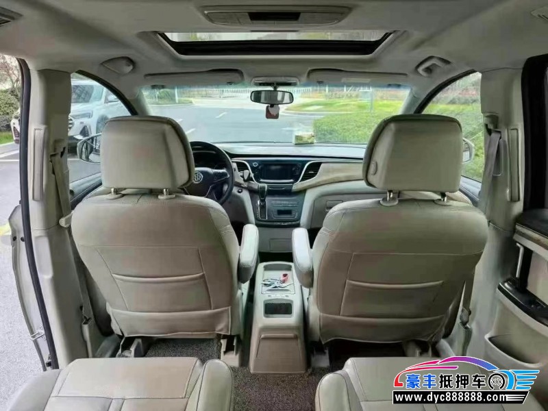 18年别克GL8轿车抵押车出售