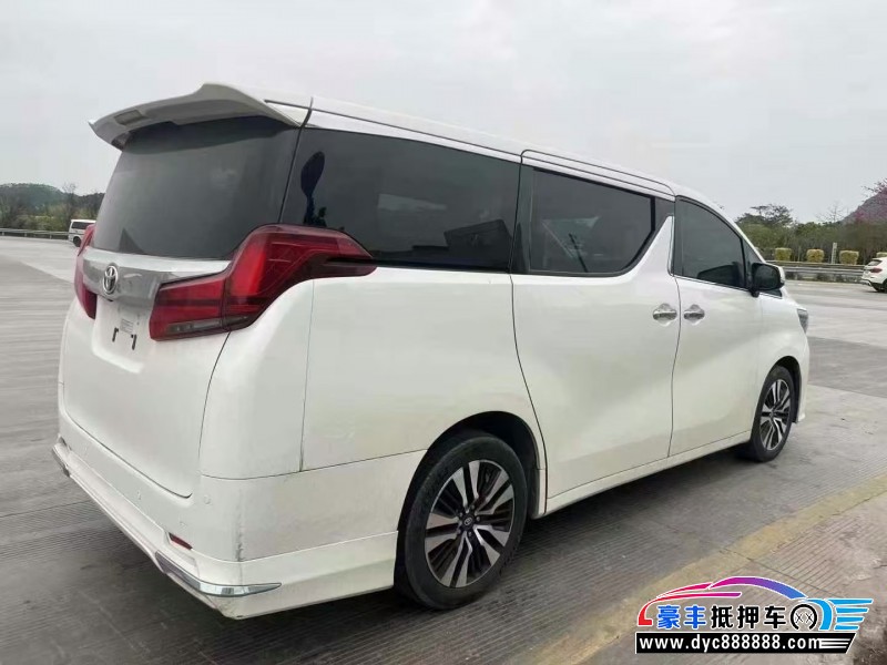 18年丰田埃尔法轿车抵押车出售