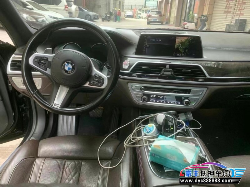 17年宝马7系轿车抵押车出售