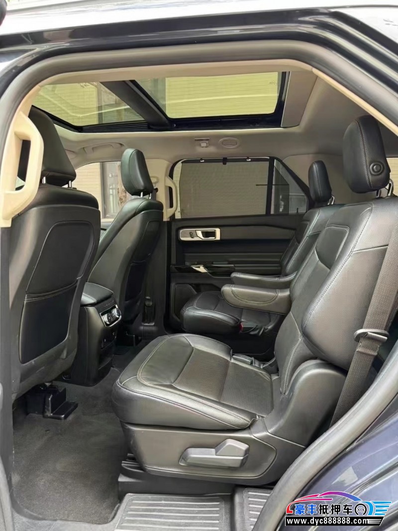 20年福特探险者轿车抵押车出售