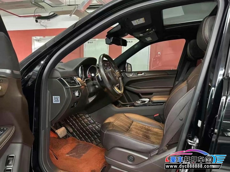 18年奔驰GLS轿车抵押车出售