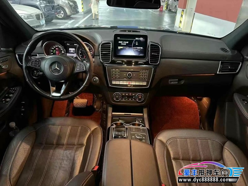 18年奔驰GLS轿车抵押车出售