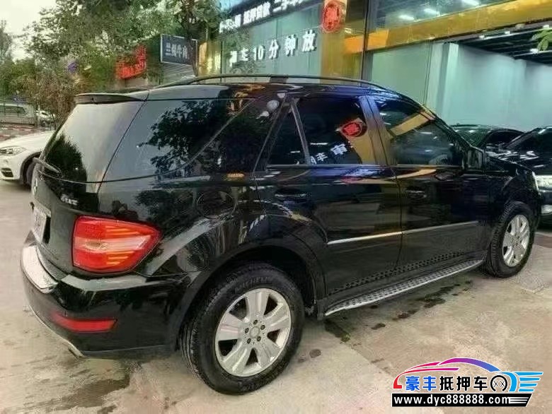 12年奔驰ML轿车抵押车出售