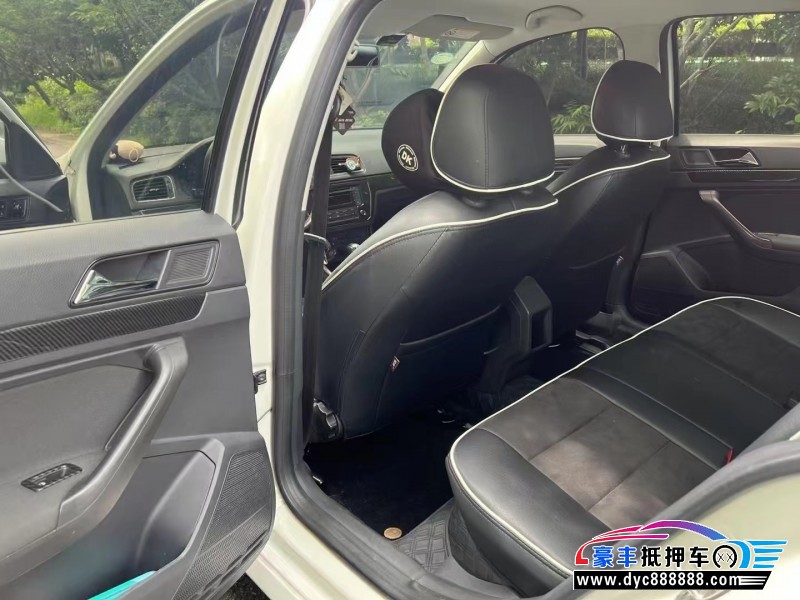 18年大众朗逸轿车抵押车出售