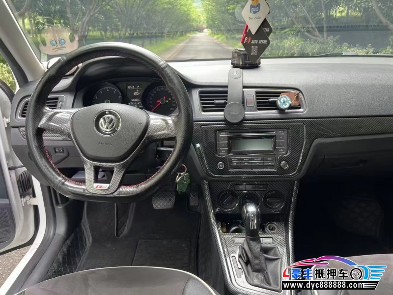 18年大众朗逸轿车抵押车出售