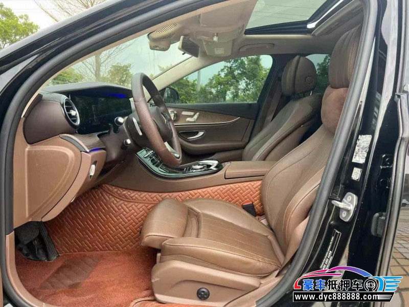 17年奔驰E轿车抵押车出售