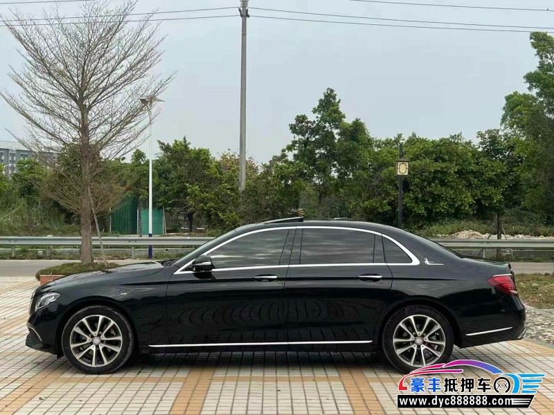 17年奔驰E轿车抵押车出售