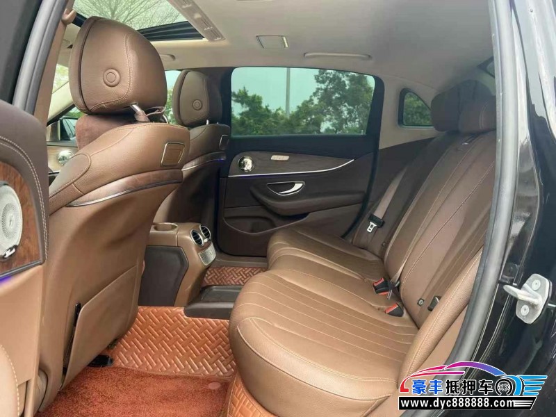 17年奔驰E轿车抵押车出售