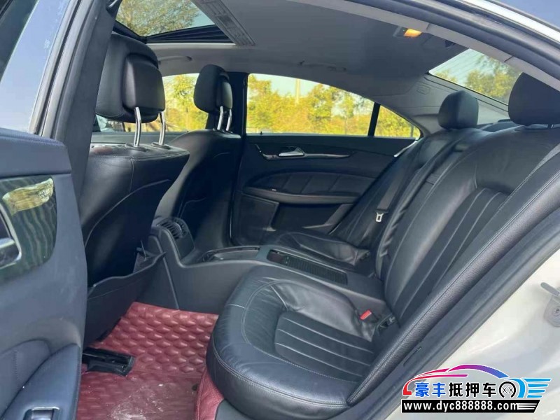 14年奔驰CLS轿车抵押车出售