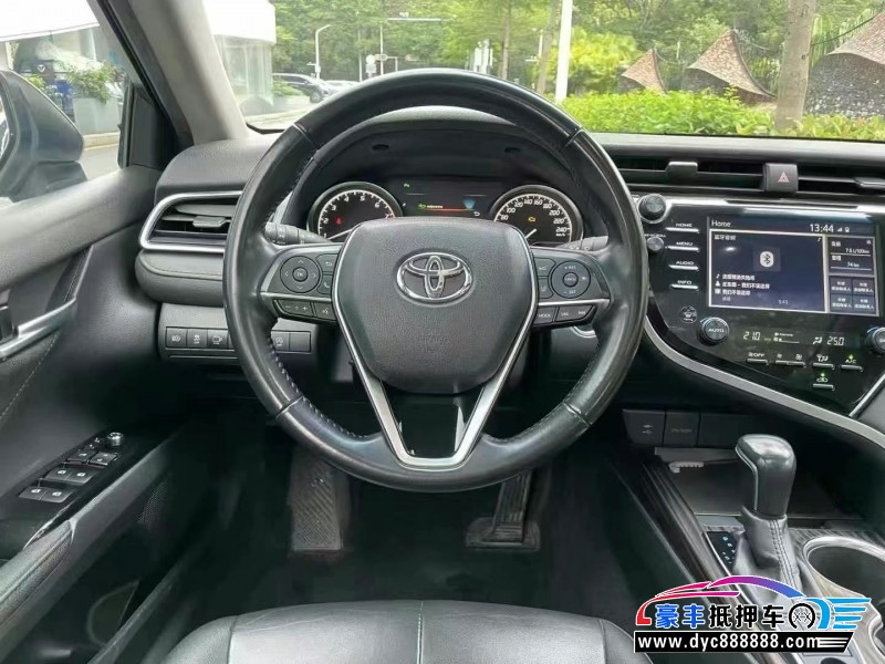 18年丰田凯美瑞轿车抵押车出售