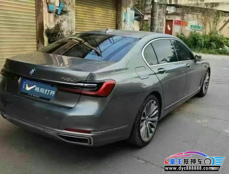 21年宝马7系轿车抵押车出售