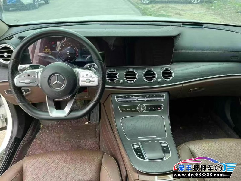 19年奔驰E轿车抵押车出售