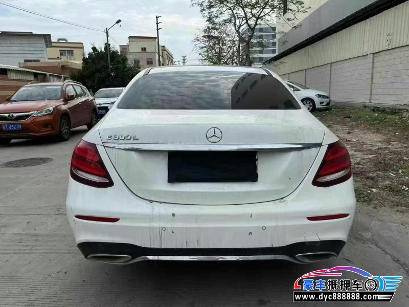 19年奔驰E轿车抵押车出售