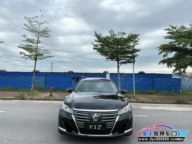 16年丰田皇冠轿车抵押车出售