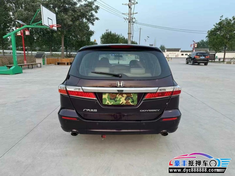 13年本田奥德赛MPV抵押车出售