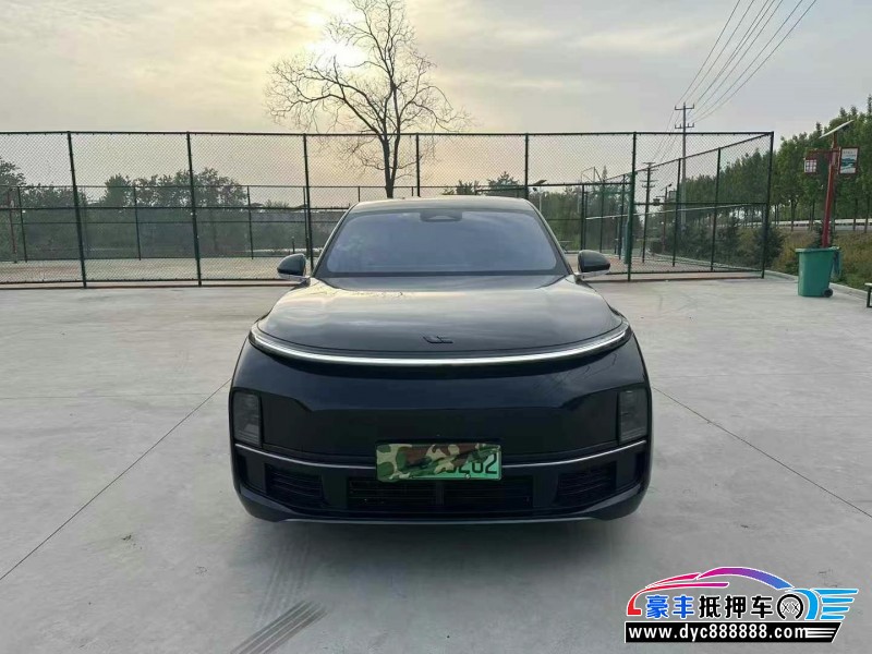 23年理想L8轿车抵押车出售