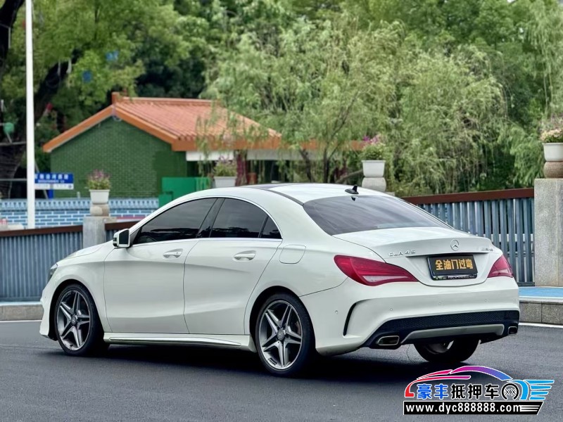 15年奔驰CLA轿车抵押车出售