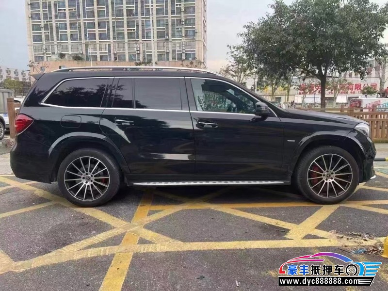 19年奔驰GLS轿车抵押车出售