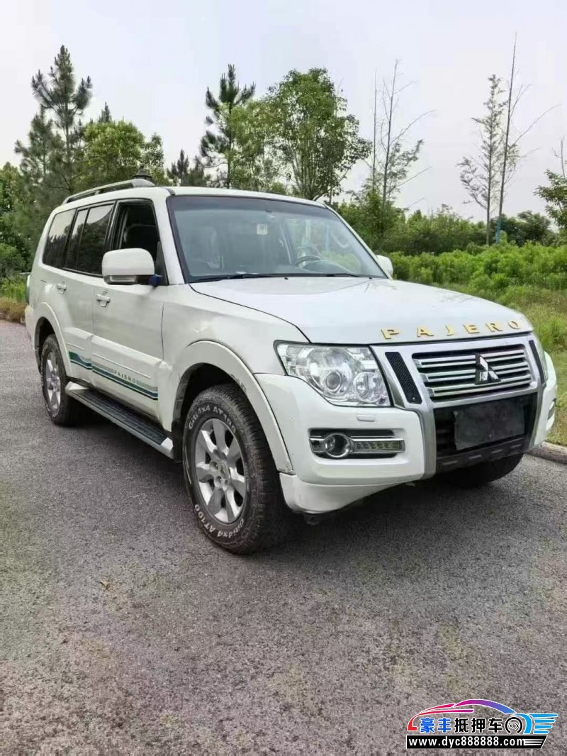 19年三菱帕杰罗轿车抵押车出售