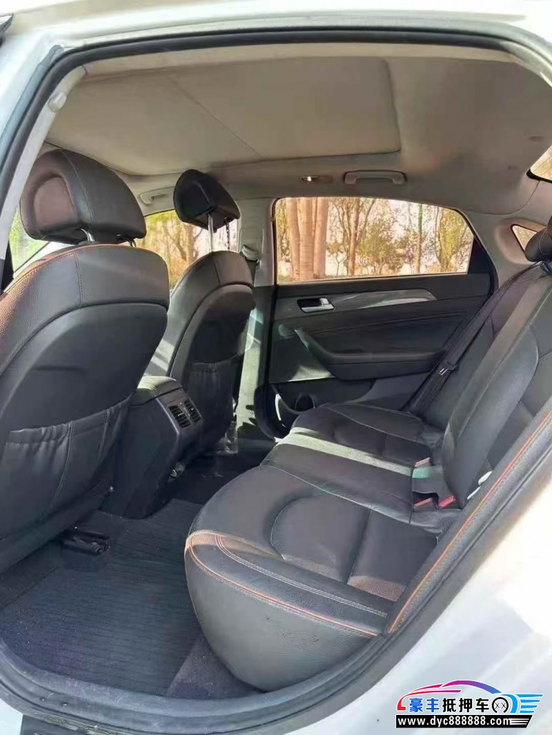 24年大众迈腾轿车抵押车出售