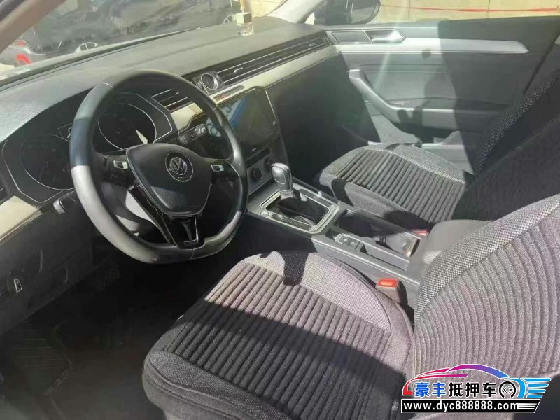 18年大众迈腾轿车抵押车出售