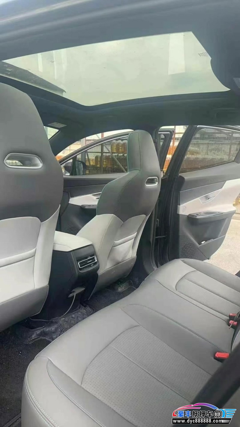 23年长安长安UNI轿车抵押车出售