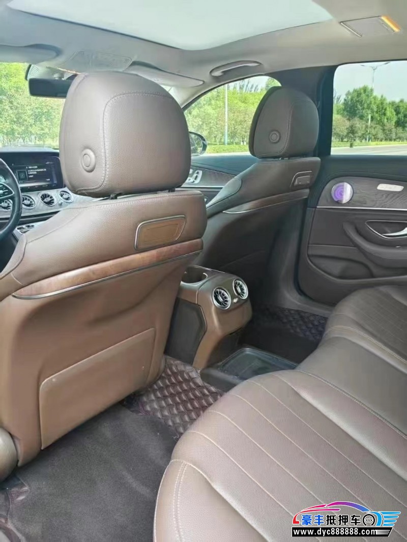 20年奔驰E轿车抵押车出售