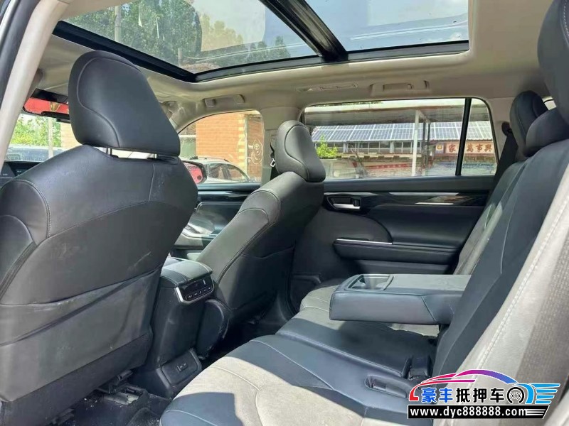 21年丰田汉兰达轿车抵押车出售