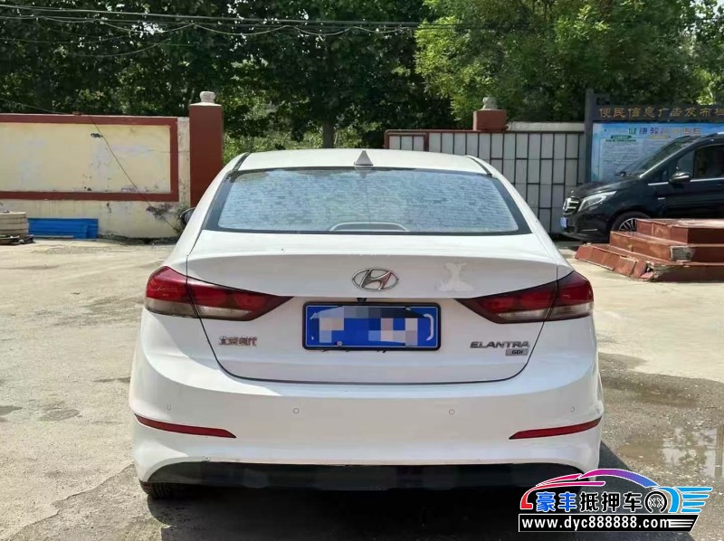 17年现代领动轿车抵押车出售