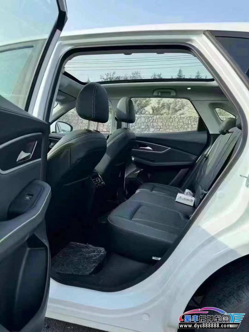 24年东风风行T5轿车抵押车出售