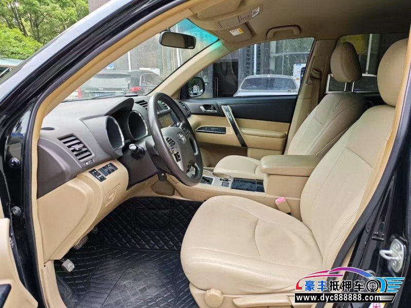 14年丰田汉兰达轿车抵押车出售