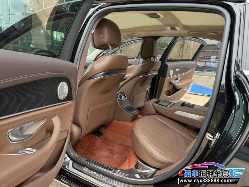 22年奔驰E轿车抵押车出售