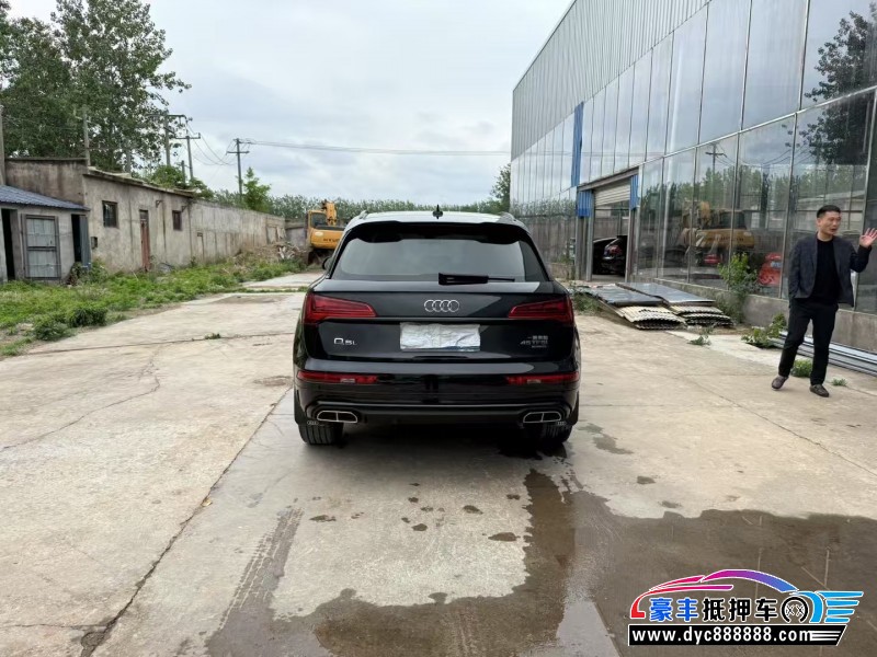 24年奥迪Q5轿车抵押车出售