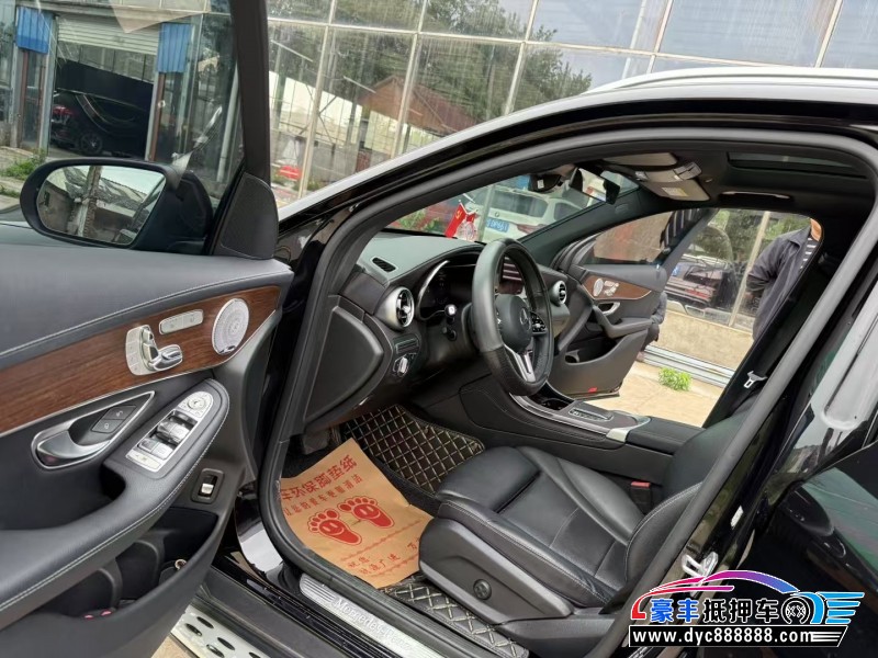 21年奔驰GLC轿车抵押车出售