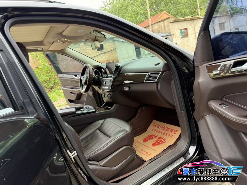 15年奔驰GLE轿车抵押车出售