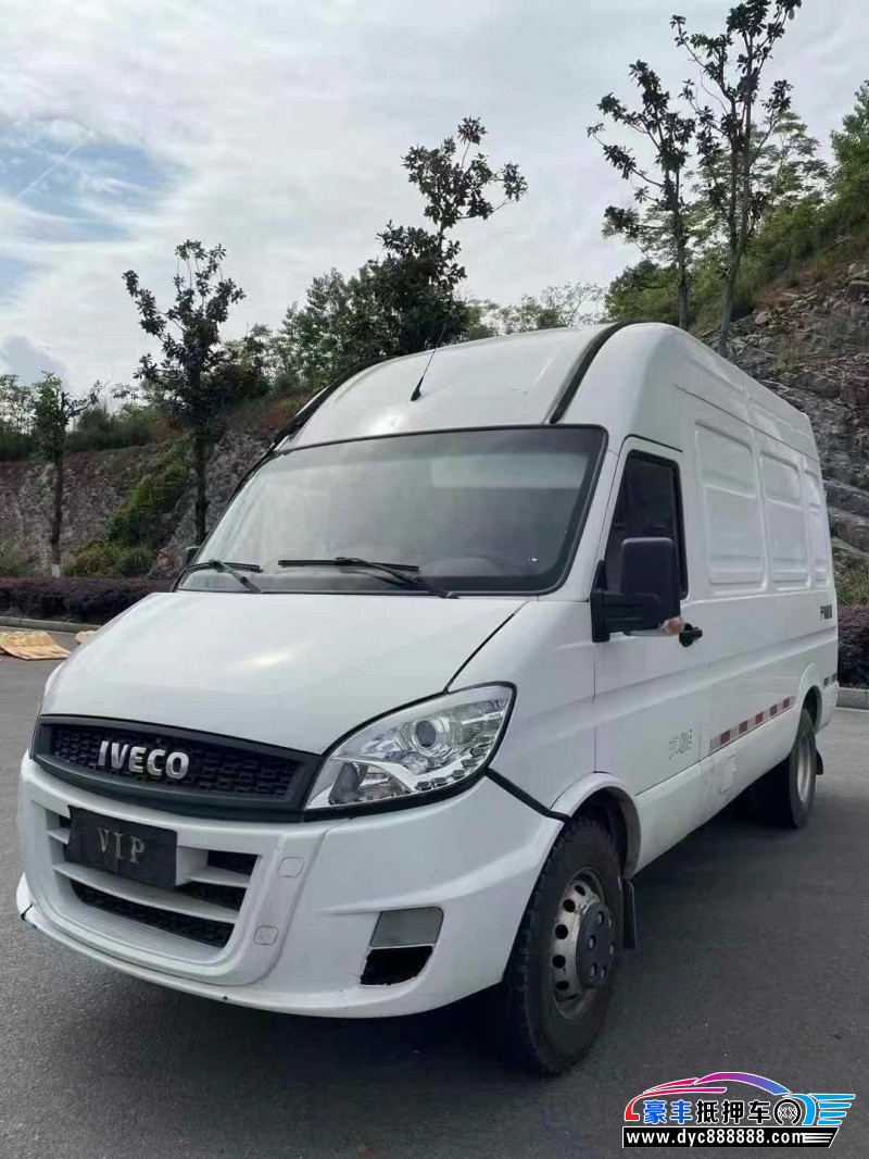 19年依维柯Iveco VISION轿车抵押车出售