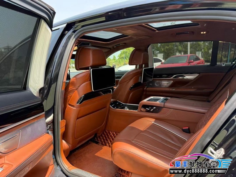 19年宝马7系轿车抵押车出售