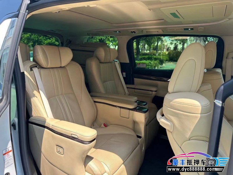 21年丰田埃尔法轿车抵押车出售