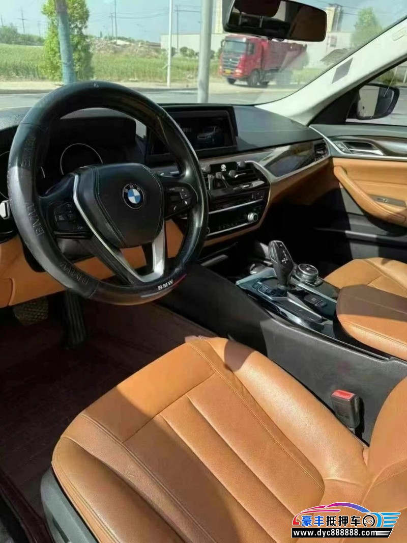 17年宝马5系轿车抵押车出售