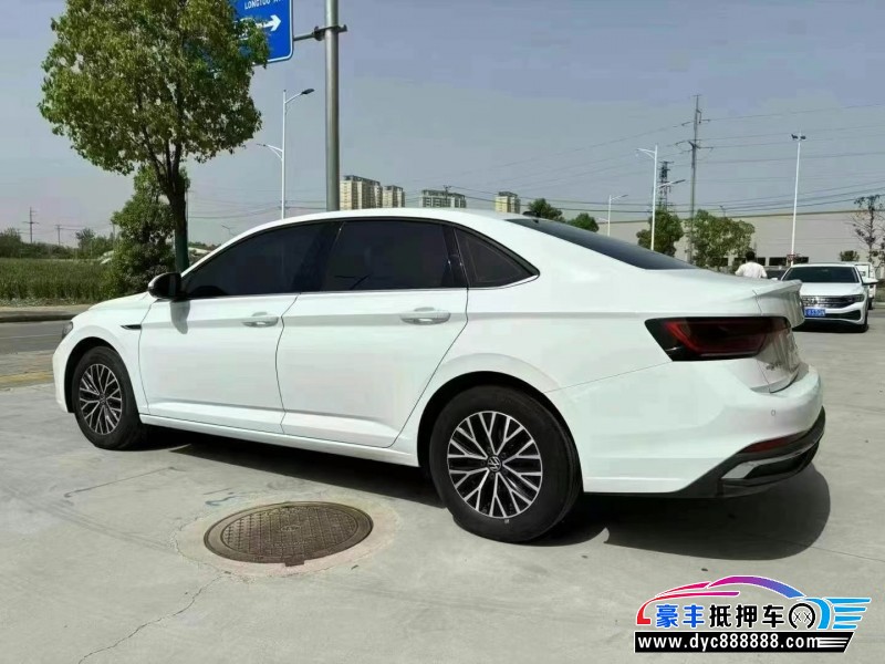 25年大众速腾轿车抵押车出售