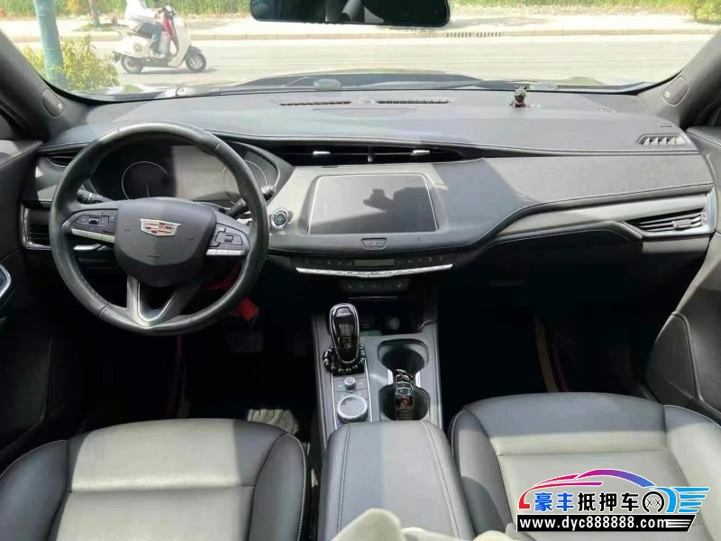 21年凯迪拉克XT4轿车抵押车出售