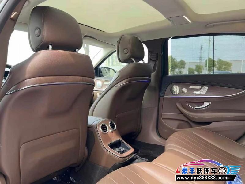 22年奔驰E轿车抵押车出售